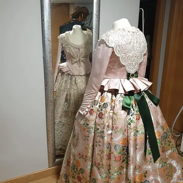 Creaciones Mari Celi vestidos
